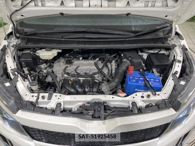 Toyota VOXY 2017-02 8548084-18