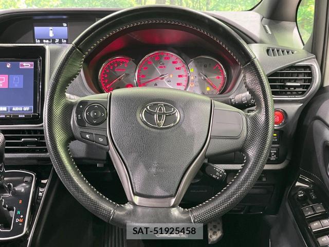 Toyota VOXY 2017-02 8548084-7
