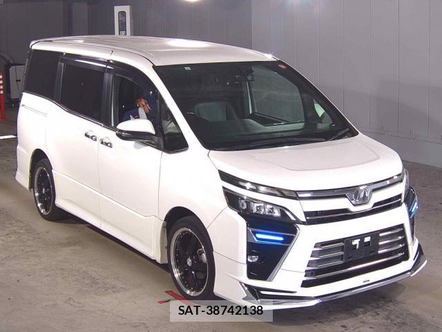 Toyota VOXY 2017-10 8548288-0