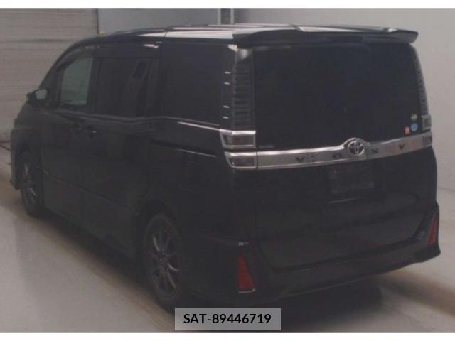 Toyota VOXY 2018-02 8548371-1