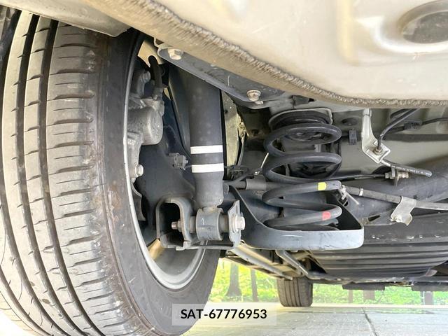 Toyota VOXY 2019-05 8548422-19