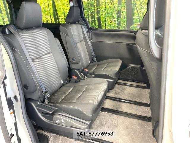 Toyota VOXY 2019-05 8548422-8
