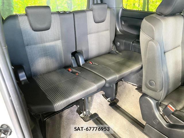 Toyota VOXY 2019-05 8548422-9