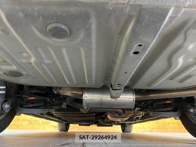 Toyota VOXY 2021-08 8548429-13