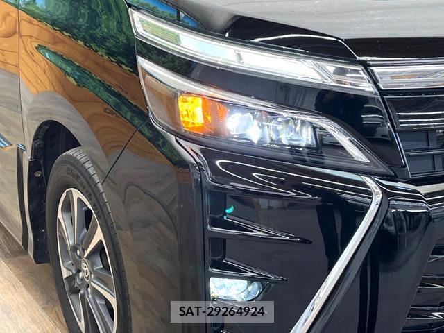 Toyota VOXY 2021-08 8548429-7