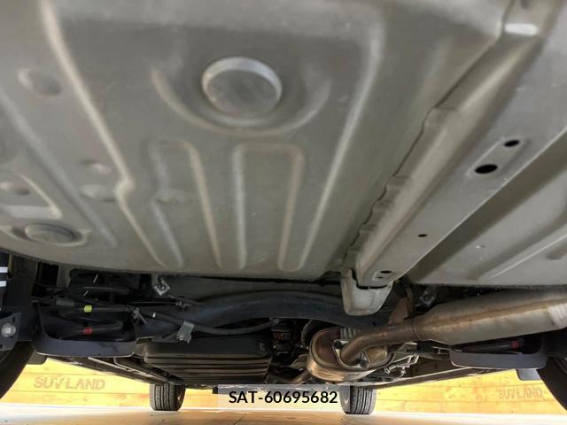 Toyota VOXY 2017-08 8548444-18