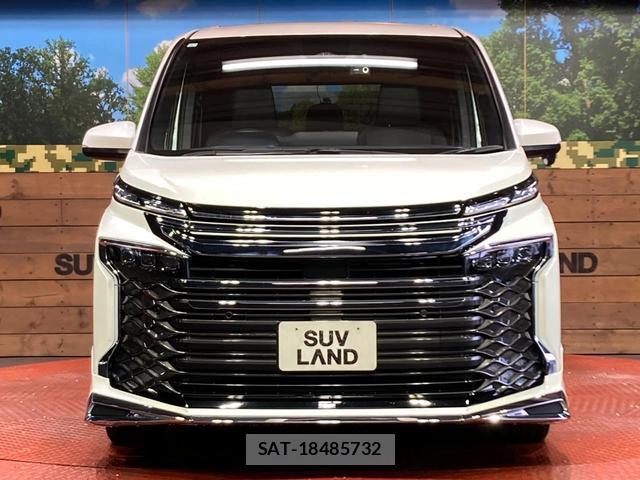 Toyota VOXY 2023-09 8549164-13