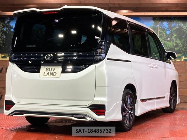 Toyota VOXY 2023-09 8549164-16