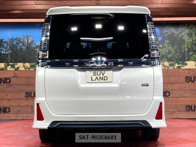 Toyota VOXY 2020-02 8549169-16