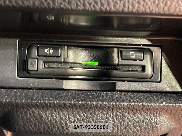 Toyota VOXY 2020-02 8549169-5