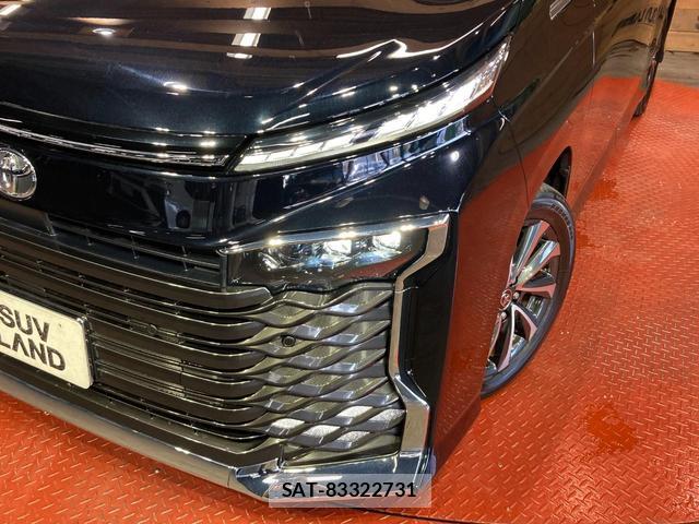Toyota VOXY 2025-04 8549170-12