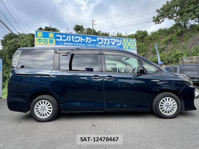 Toyota VOXY 2014-05 8549248-7