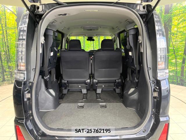 Toyota VOXY 2016-02 8549433-10