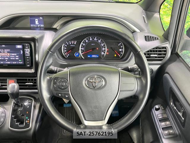 Toyota VOXY 2016-02 8549433-11