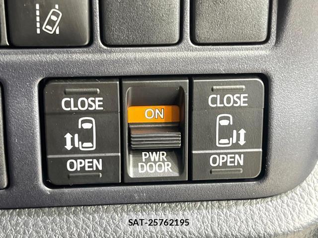 Toyota VOXY 2016-02 8549433-5