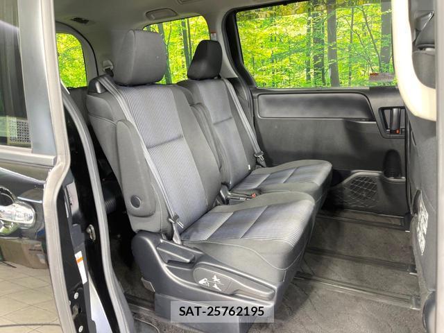 Toyota VOXY 2016-02 8549433-8