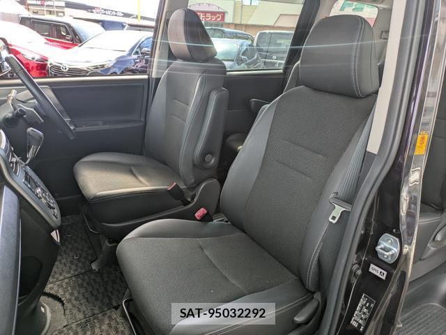 Toyota VOXY 2013-09 8549451-5
