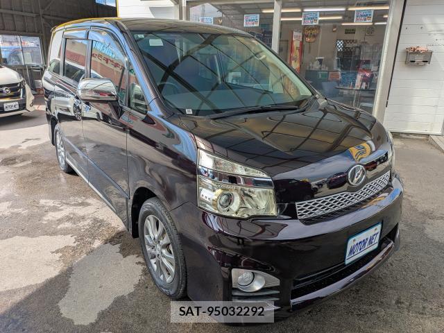 Toyota VOXY 2013-09 8549451-9