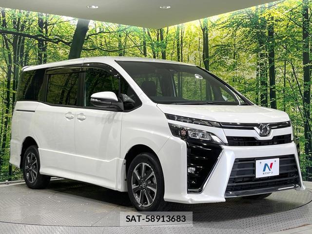 Toyota VOXY 2017-07 8549503-16