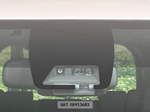 Toyota VOXY 2017-07 8549503-2