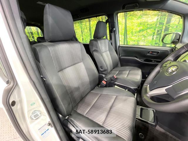 Toyota VOXY 2017-07 8549503-7