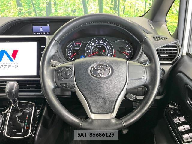 Toyota VOXY 2017-07 8549507-11
