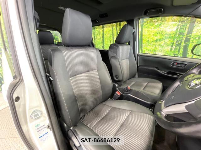 Toyota VOXY 2017-07 8549507-7