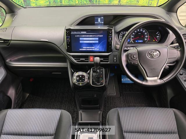 Toyota VOXY 2016-10 8549596-1