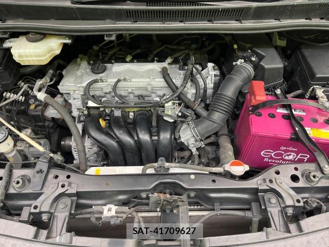 Toyota VOXY 2016-10 8549596-18