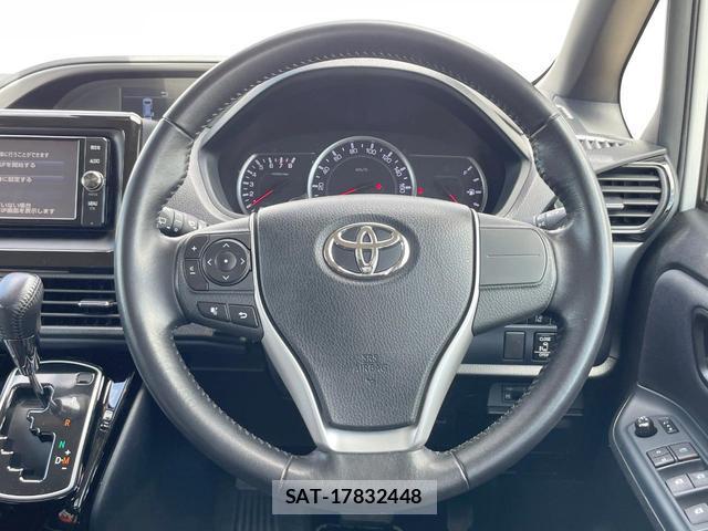 Toyota VOXY 2016-08 8549634-10