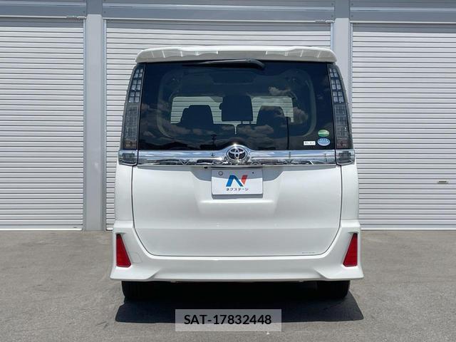 Toyota VOXY 2016-08 8549634-14