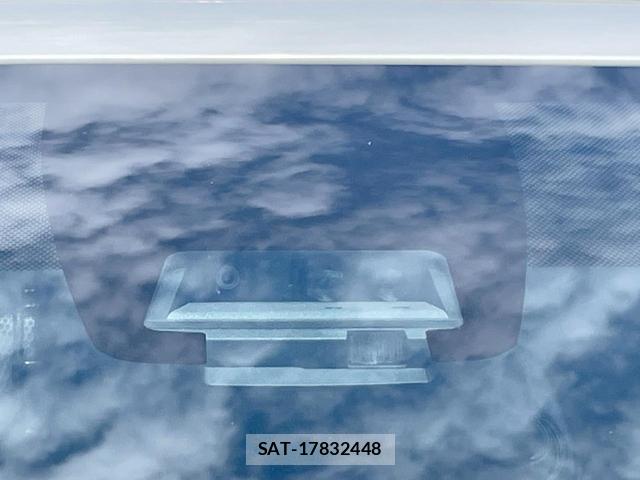 Toyota VOXY 2016-08 8549634-6