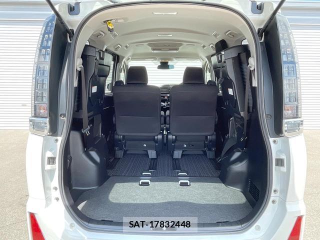 Toyota VOXY 2016-08 8549634-9