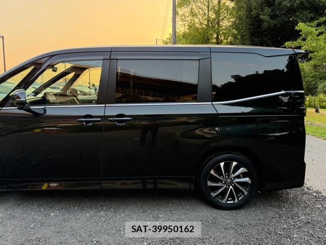 Toyota VOXY 2024-06 8549890-9