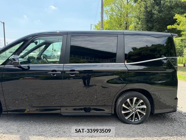 Toyota VOXY 2024-05 8549892-10