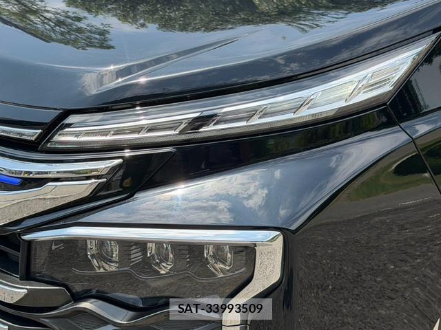 Toyota VOXY 2024-05 8549892-14