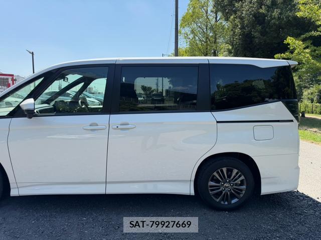 Toyota VOXY 2025-06 8549894-10
