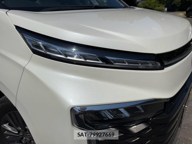 Toyota VOXY 2025-06 8549894-12