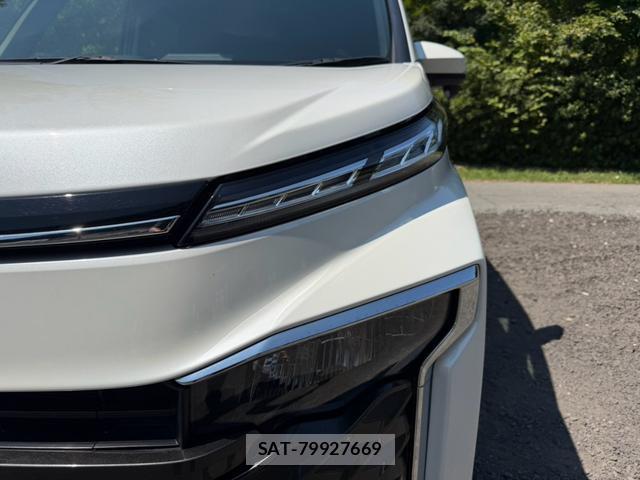 Toyota VOXY 2025-06 8549894-3