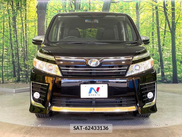 Toyota VOXY 2015-11 8549991-12