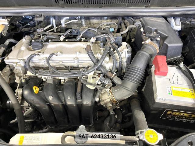 Toyota VOXY 2015-11 8549991-16