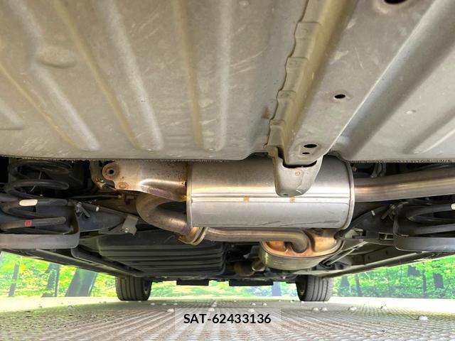 Toyota VOXY 2015-11 8549991-17