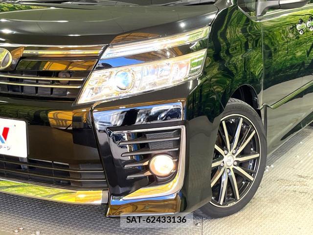 Toyota VOXY 2015-11 8549991-6