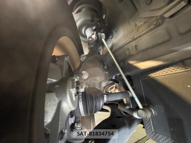 Toyota VOXY 2023-08 8550108-19