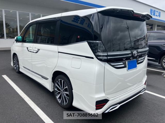 Toyota VOXY 2025-03 8550109-12