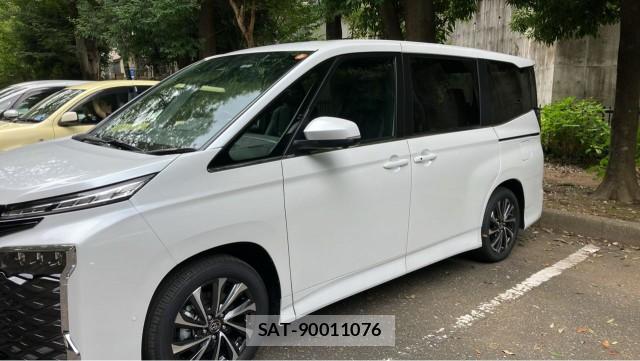 Toyota VOXY 2025-11 8550232-10