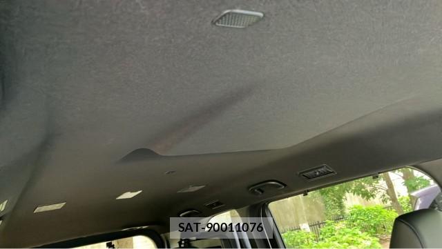 Toyota VOXY 2025-11 8550232-15