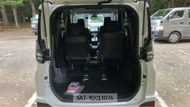 Toyota VOXY 2025-11 8550232-17