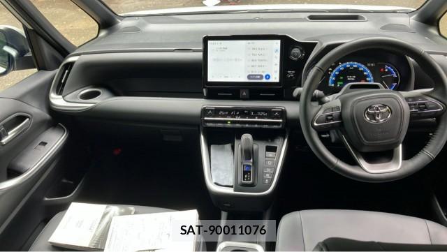 Toyota VOXY 2025-11 8550232-2