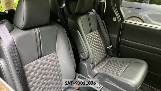 Toyota VOXY 2025-11 8550232-6